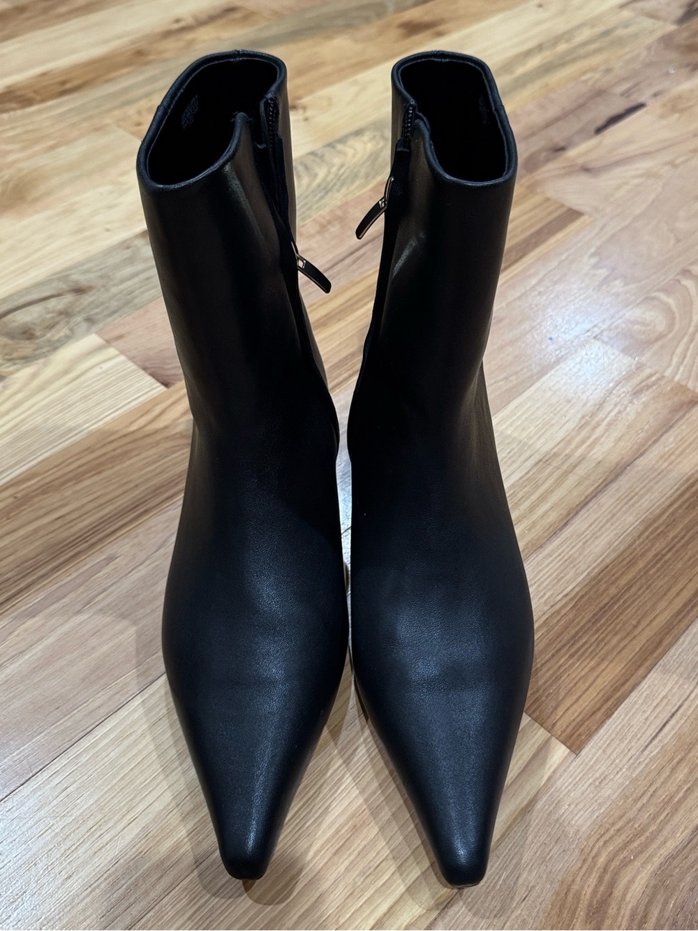 Ann Taylor Black Pointed Toe Ankle Booties